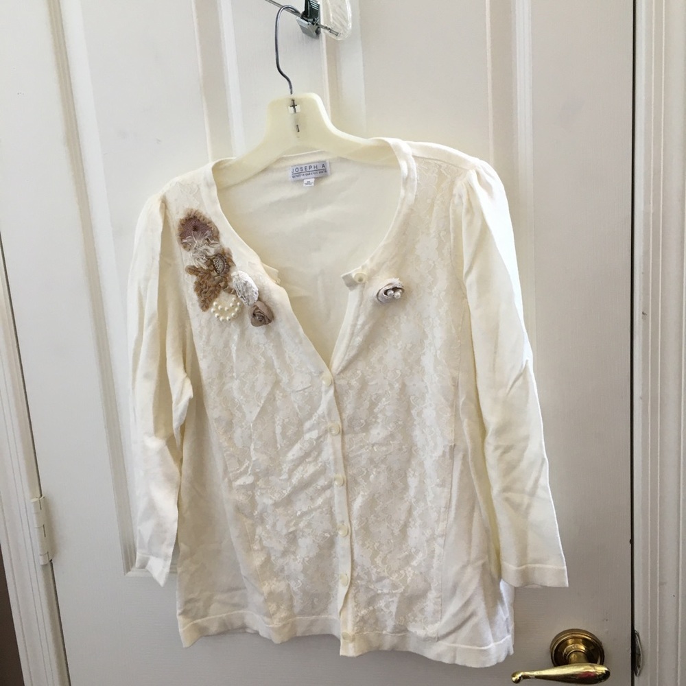FINAL MARKDOWN Ladies Joseph a sweater extra large